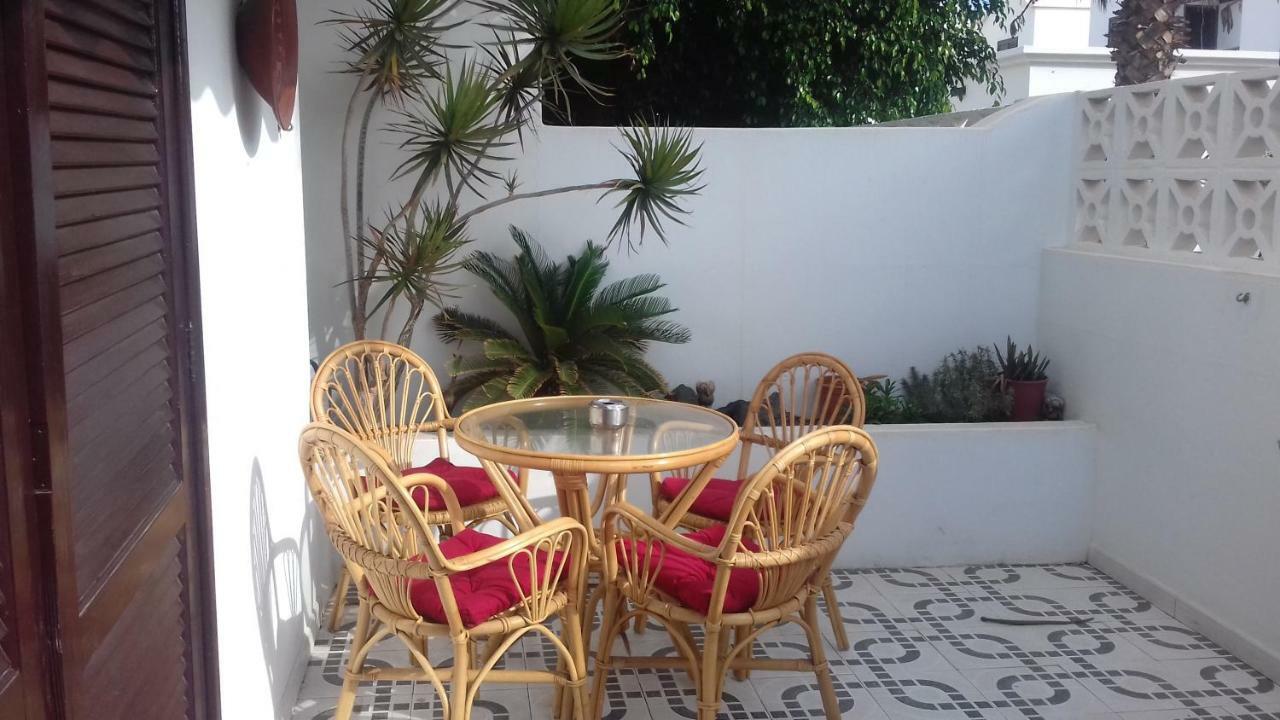 Apartamentos Playa Honda Mácher Екстериор снимка