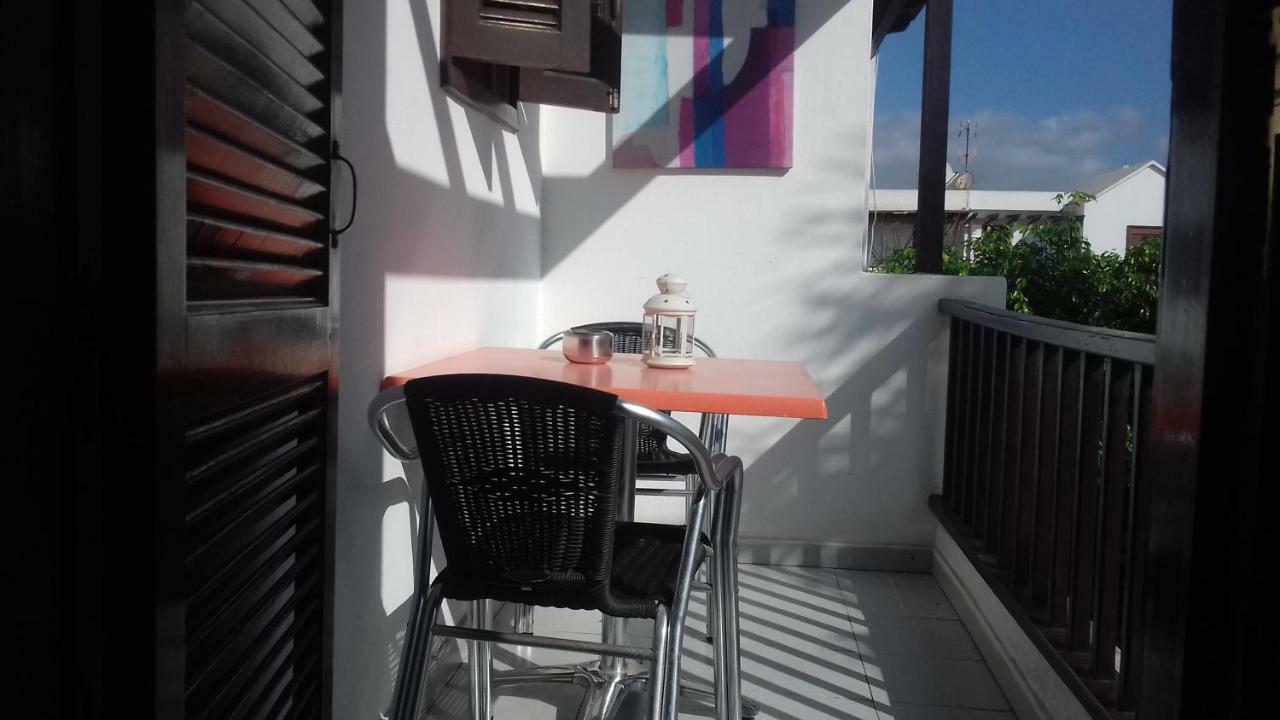 Apartamentos Playa Honda Mácher Екстериор снимка